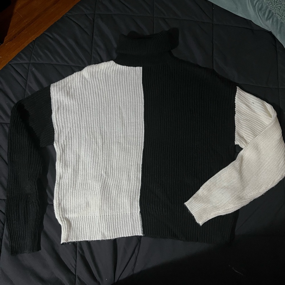 shein small black and white mismatch woven sweater